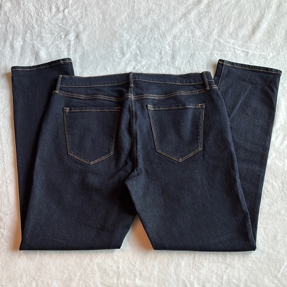 Old Navy Mid-Rise Curvy Straight Leg Dark Wash Jeans Size 14 Regular NWOT - Picture 5 of 9
